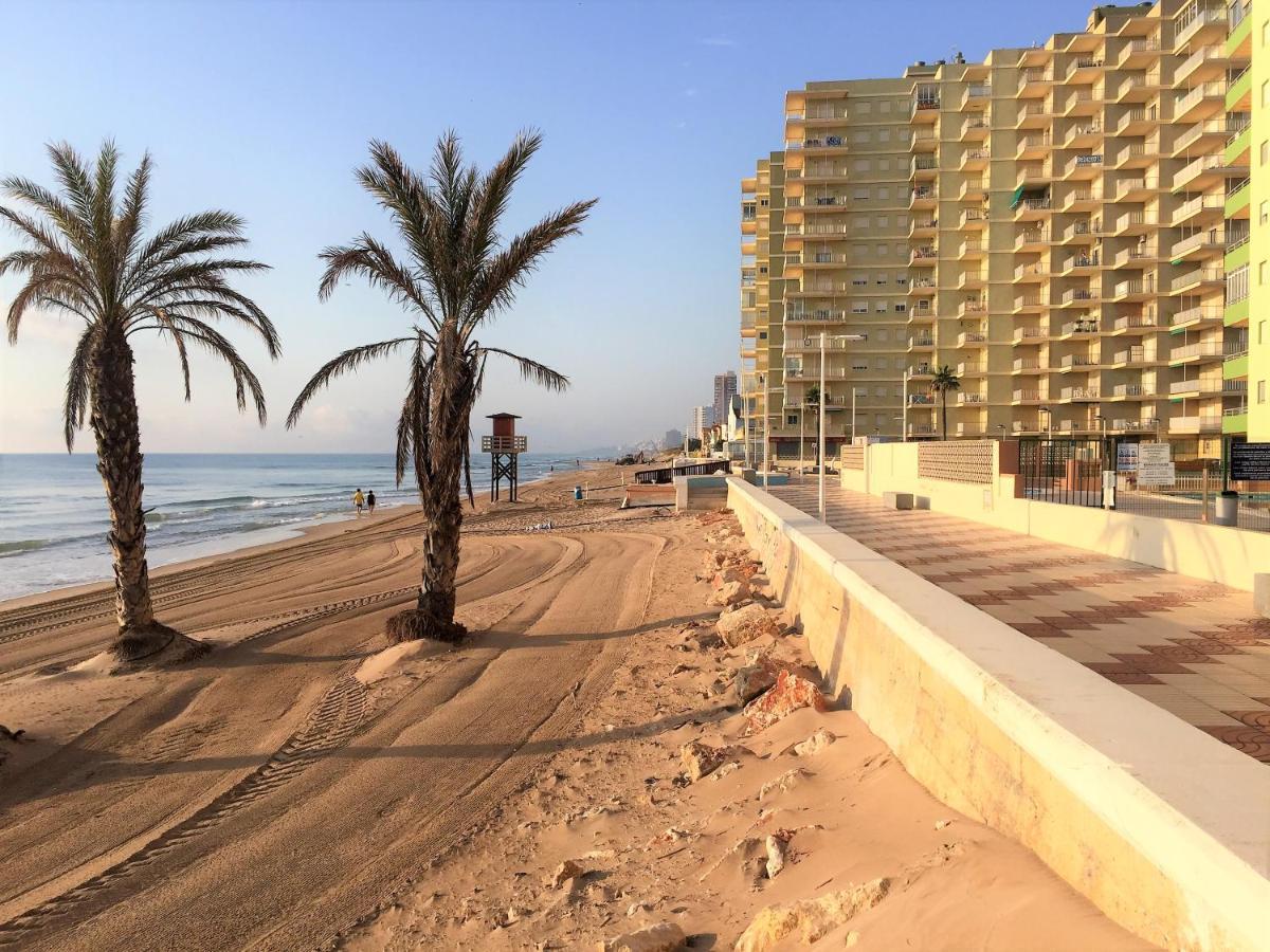 Beachfront And Bright Apartment Mareny Barraquetas Extérieur photo