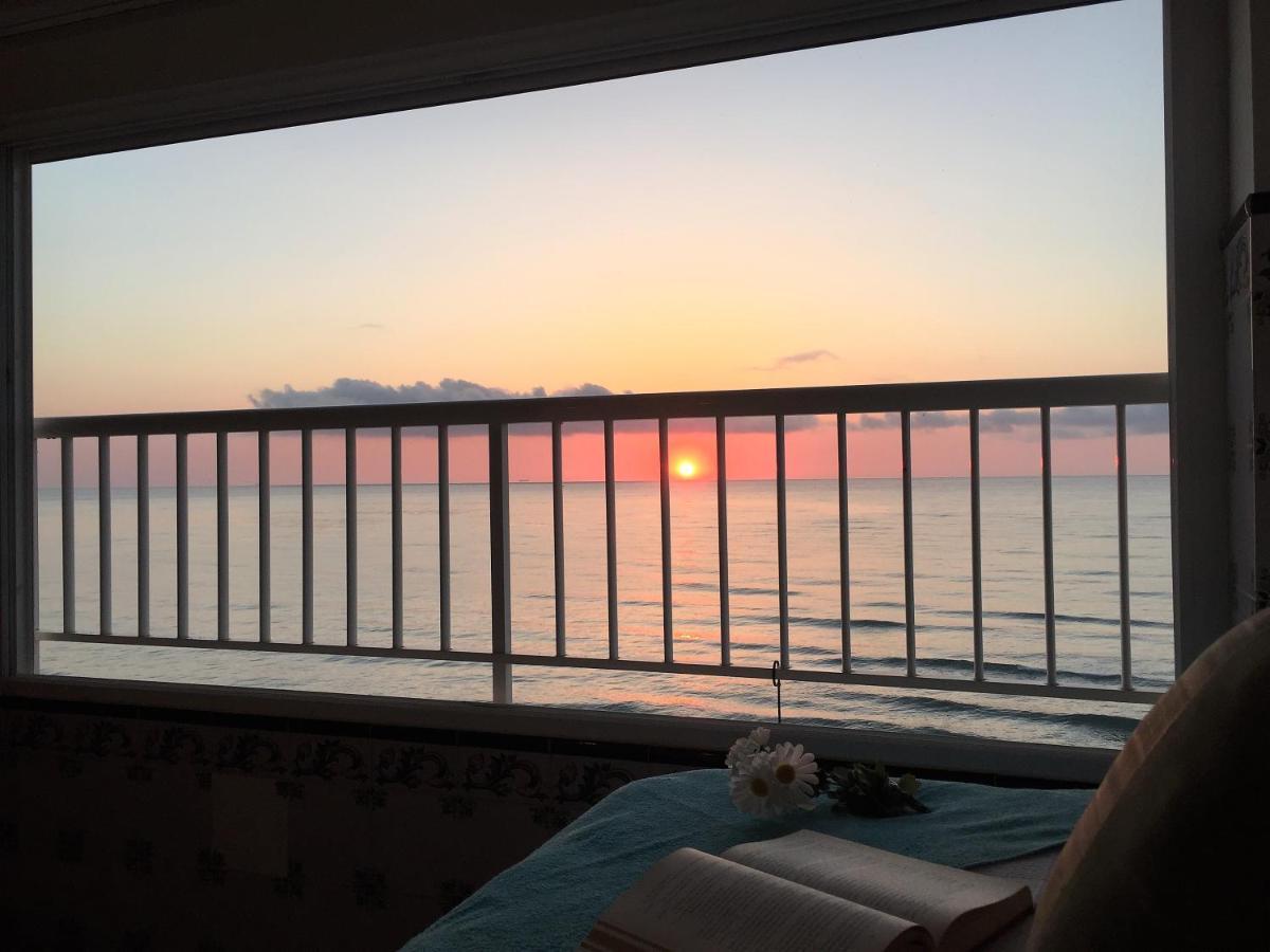 Beachfront And Bright Apartment Mareny Barraquetas Extérieur photo